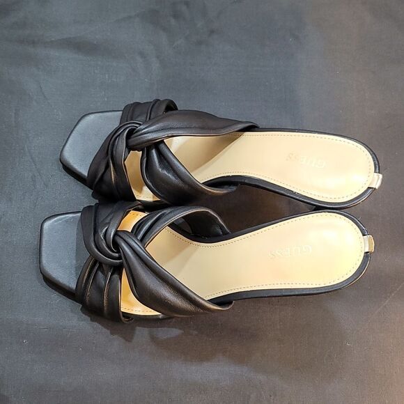 BRAND NEW GUESS DAIVA HEELED KNOTTED LEATHER SANDALS. - Picture 8 of 16